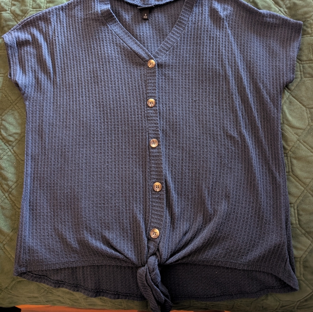 Torrid Blue Gray Short Sleeve Button Down Shirt